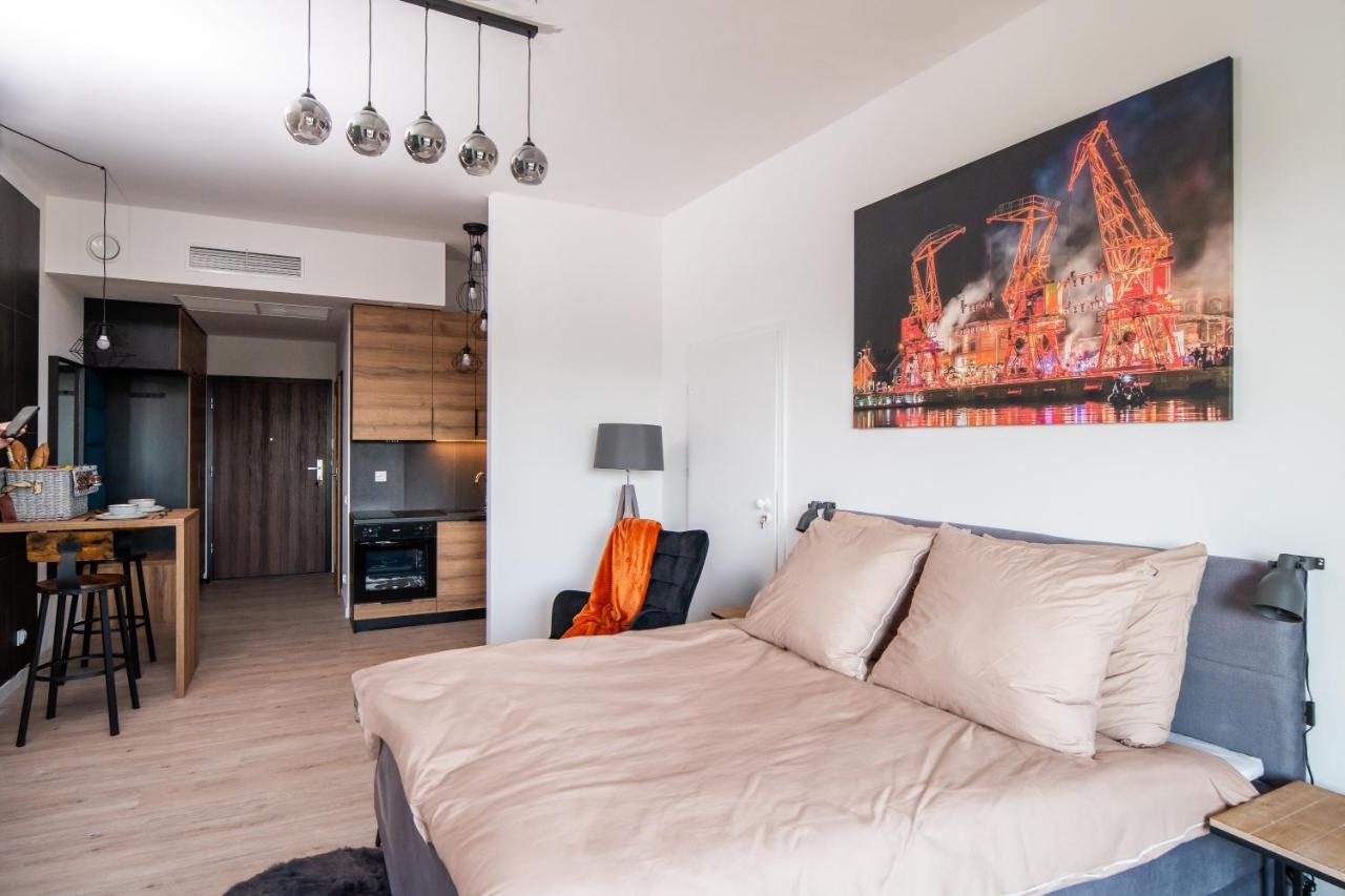 Hanza Tower Luxury Apartment